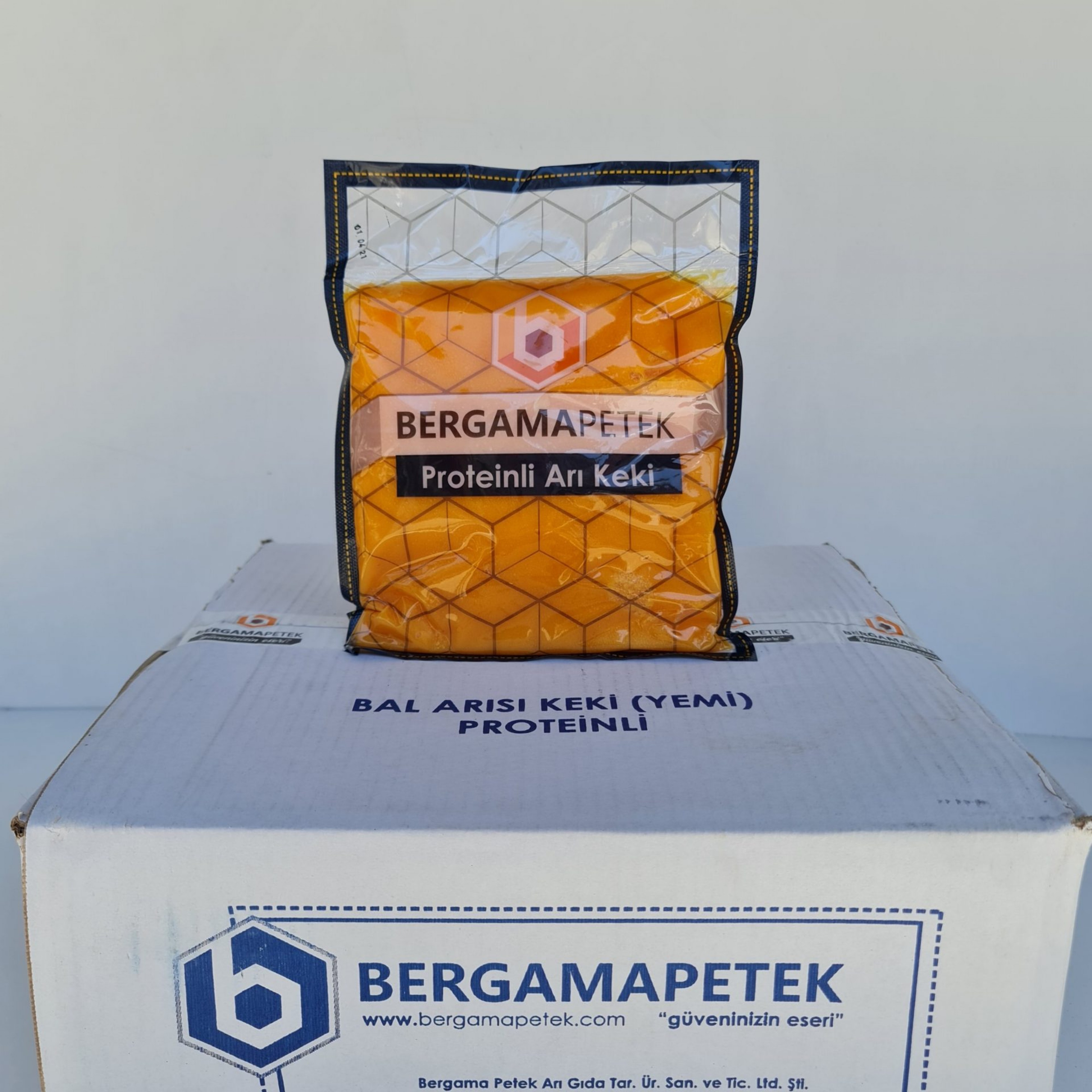 Bergama Proteinli Arı Keki (20 kg.)